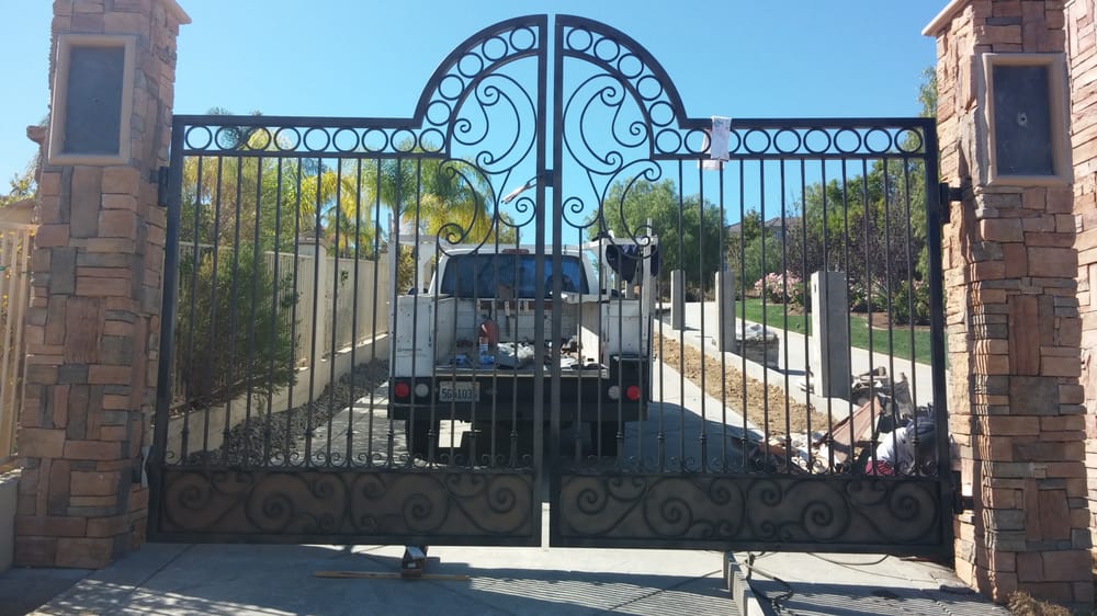 Portail, en, fer, forg&eacute;, Maroc, Marrakech, pas, cher, promotion,  fabricant France 
